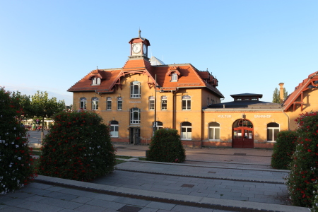 Volkshochschule im Radebeuler Kultur-Bahnhof Volkshochschule im Radebeuler Kultur-Bahnhof, Sidonienstraße 1a