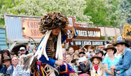 Indianische Tänze der Oglala Lakota Nation